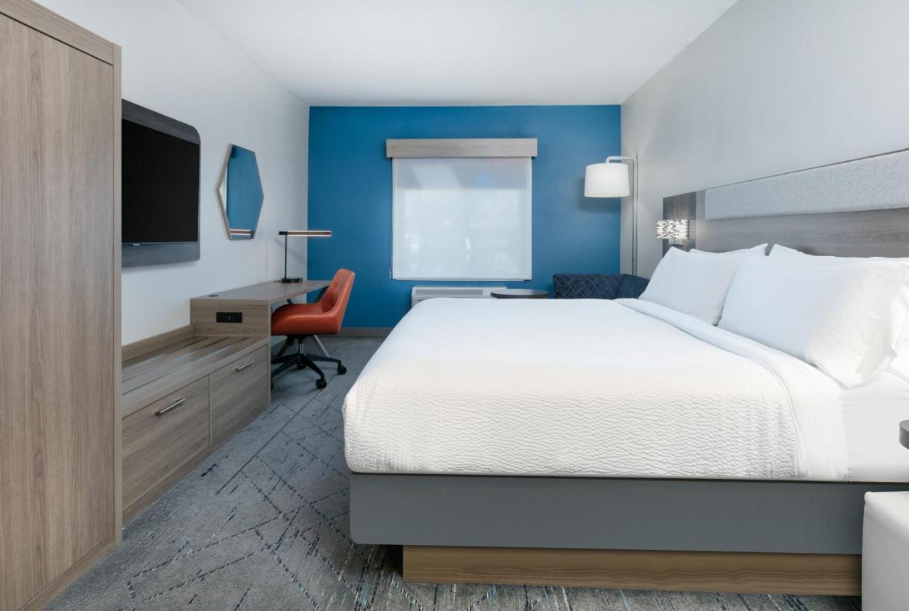 Holiday Inn Express & Suites - Dallas Park Central Northeast By Ihg Exterior photo